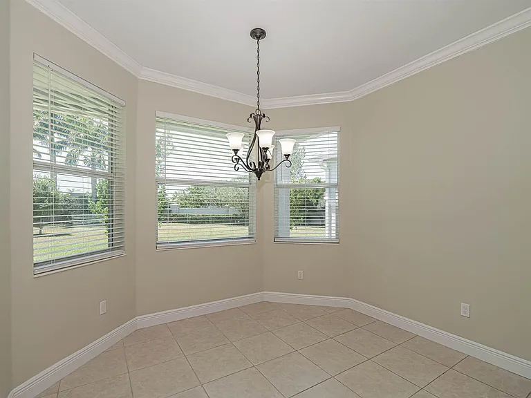2529 Bella Vista Cir — Photo 9