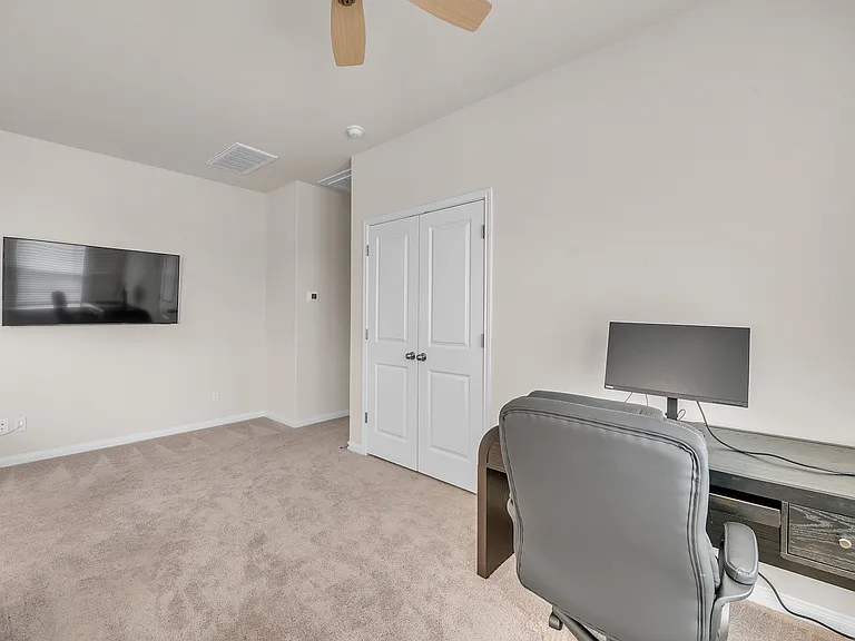 Torrita Dr — Photo 9