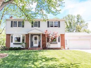 1400 Glendale Dr, Pekin, IL 61554