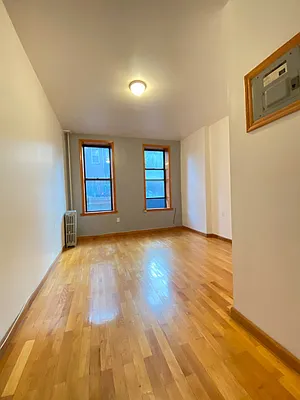 Rented by Candid Listings LLC | media 6