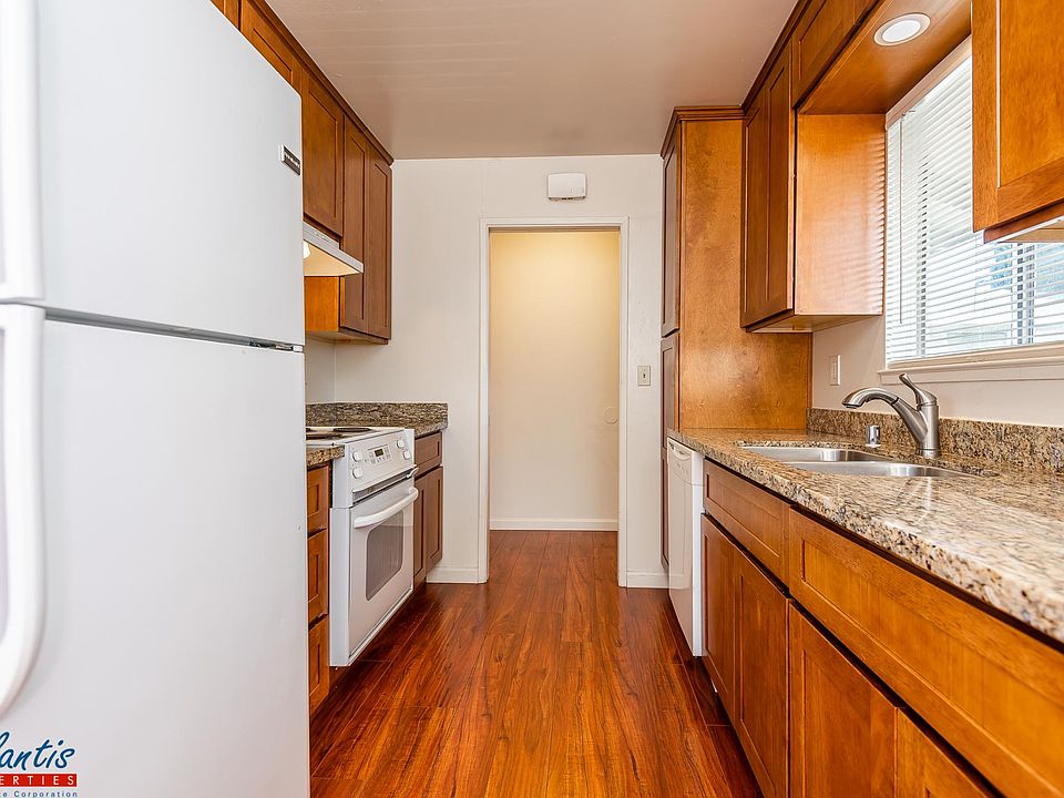 1st image of 683 Chemeketa Dr APT C