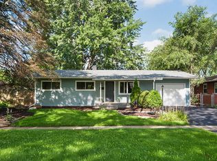 348 Raupp Blvd, Buffalo Grove, IL 60089