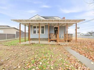 724 S 8th St, Sunnyside, WA 98944