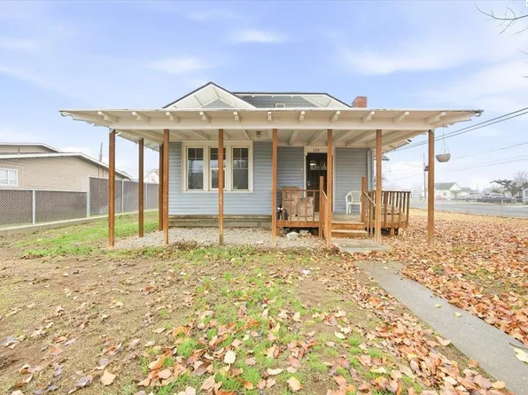 724 S 8th St, Sunnyside, WA 98944