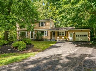442 Brookwood Dr, Webster, NY 14580