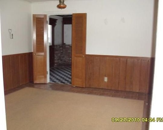 3rd image of 270 W Gobbi St