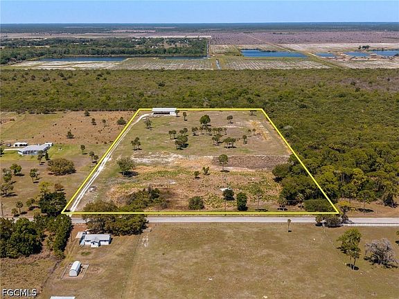 3rd image of 18020 Caloosa Rd