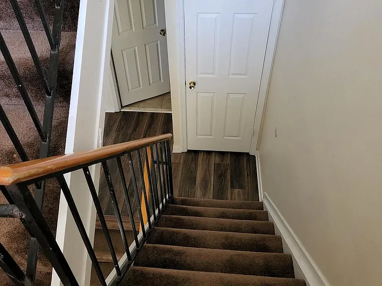 214 Castleton Ter — Photo 20