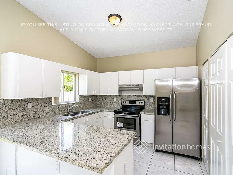 14936 SW 39th St — Photo 6