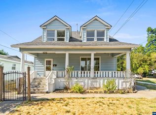 1113 E 4th St, Newberg, OR 97132