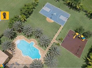 16745 Berkshire Ct, Southwest Ranches, FL 33331