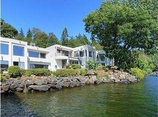 4270 Holly Ln, Mercer Island, WA 98040