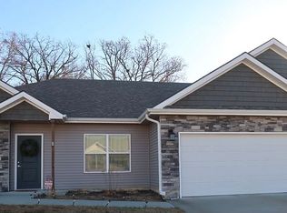 409 Division St, Knob Noster, MO 65336