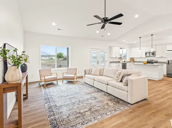 335 W 230 N, Monroe, UT 84754