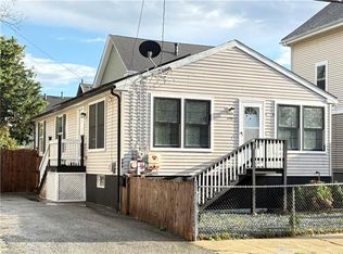 286 Oxford St, Providence, RI 02905