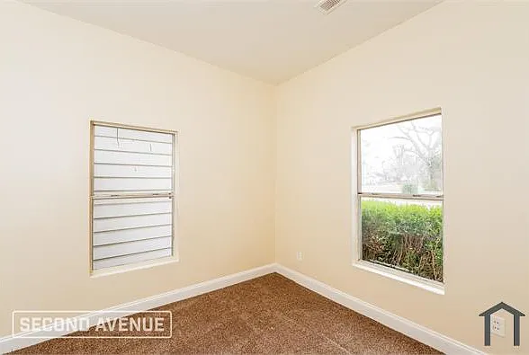 3201 Avenue E — Photo 15