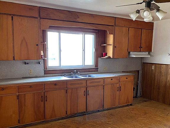 5th image of 739 Dowling St