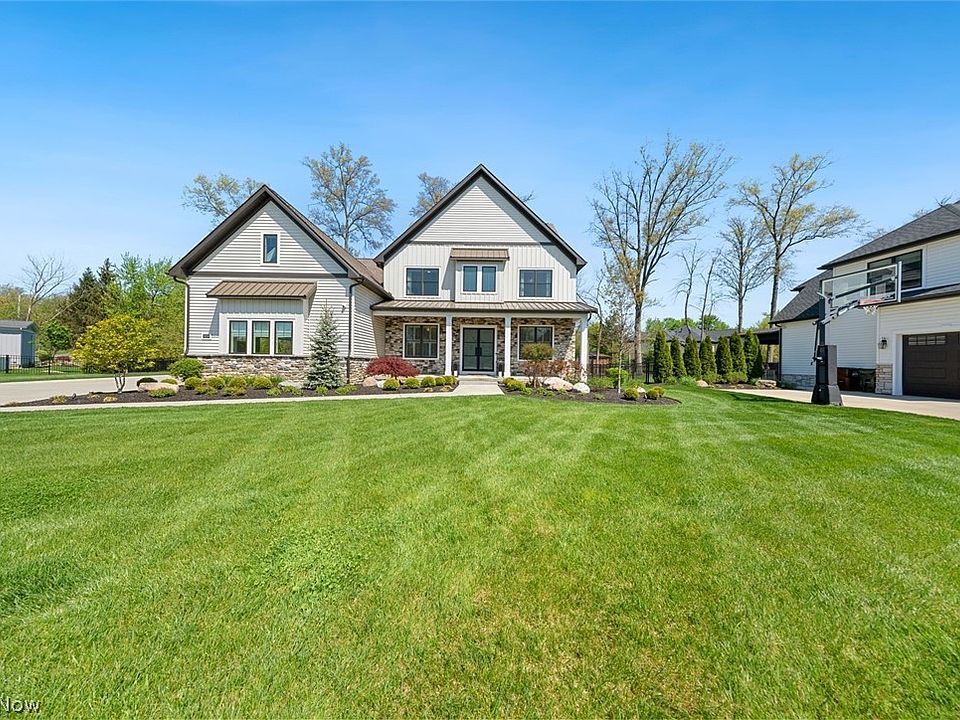 1st image of 29288 Hampshire Pl