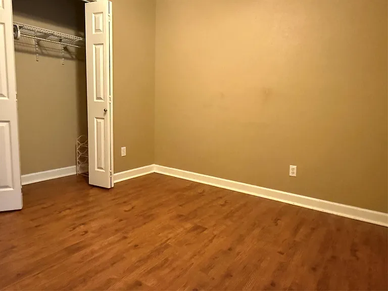 1026 Saint John Dr — Photo 9