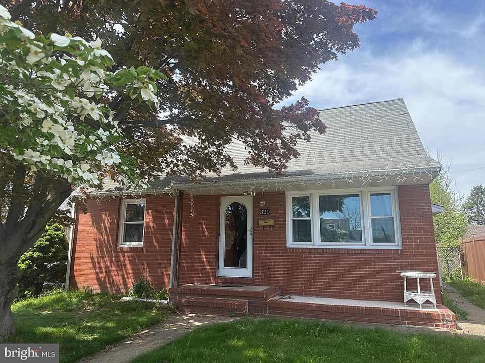 1st image of 320 Barclay Ave