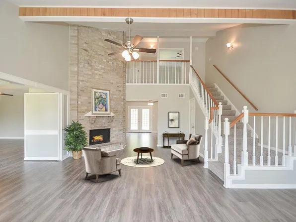 1403 Willow Bend Ct, Richmond, TX 77406