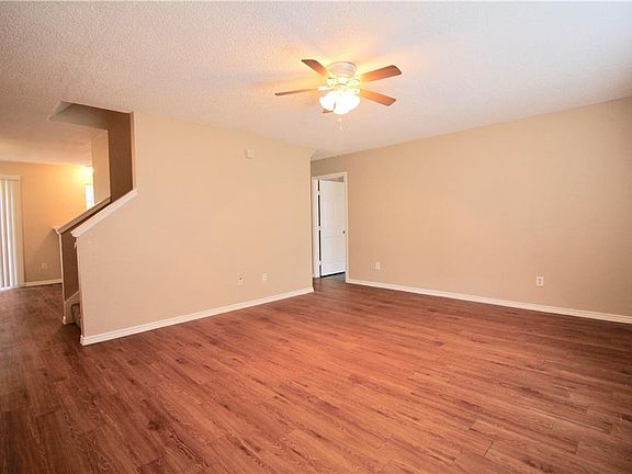 4th image of 10203 Glenn Vista Dr