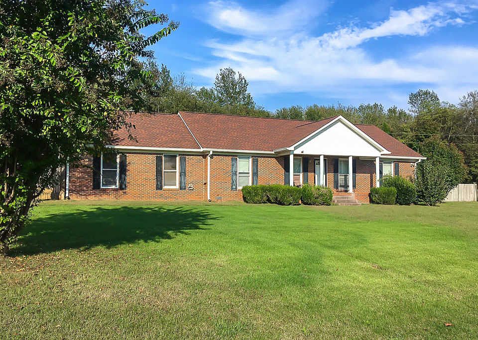 1st image of 748 Redwood Cir