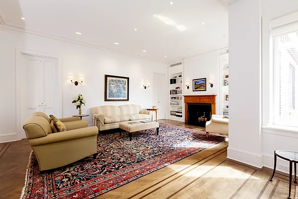 Sold by Nest Seekers International | media 14