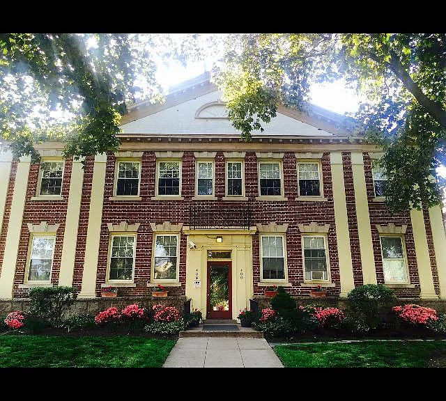 400 Whitney Ave #19 — Photo 3