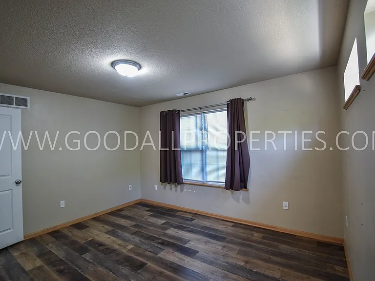 4307 154th St — Photo 9