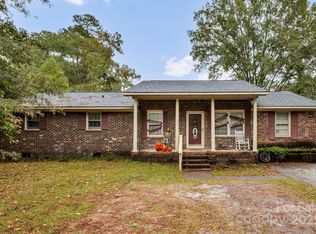 403 Ravenscroft Rd, West Columbia, SC 29172