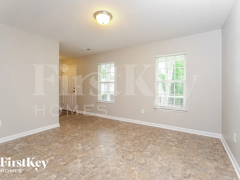 6600 Maderia Ct — Photo 7