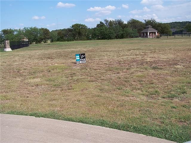 2nd image of 2702 Melissa Ct