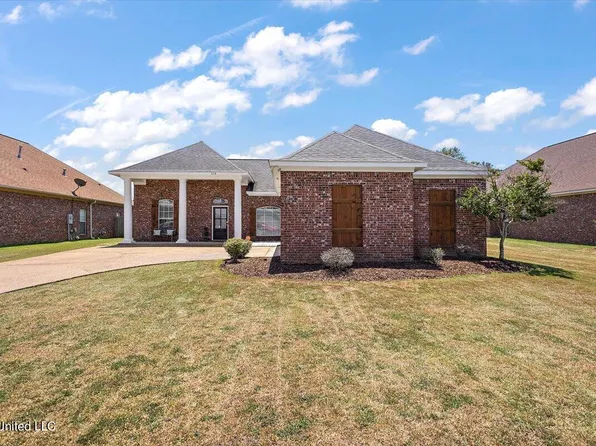 310 E Magnolia Pl, Pearl, MS 39208