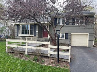 221 Palmer Dr, Fayetteville, NY 13066