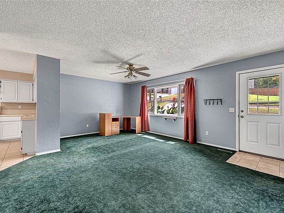 3rd image of 18 Bolton Ln