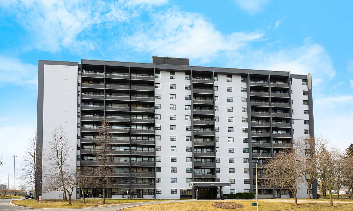 2200 Roche Court — Photo 2