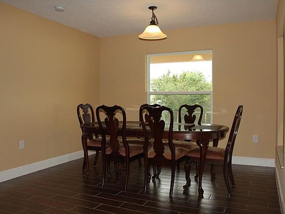 5th image of 581 Cody Allen Ct