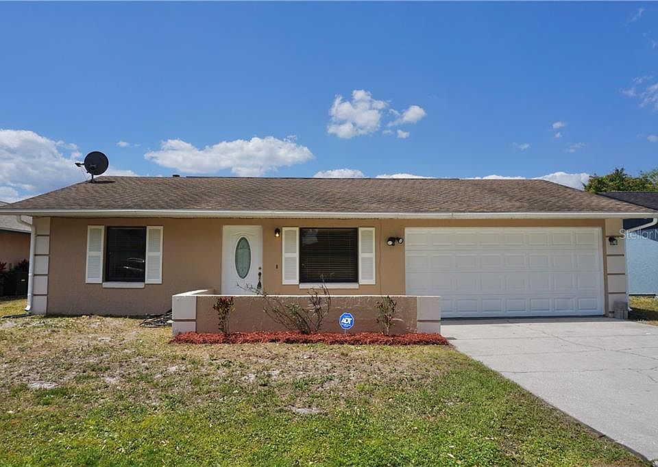 1st image of 420 Lake Daisy Dr