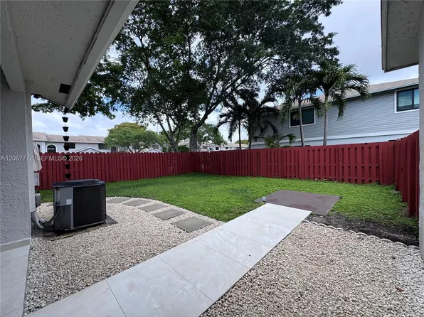 10651 NW 1st St Unit 10651, Hollywood, FL 33026