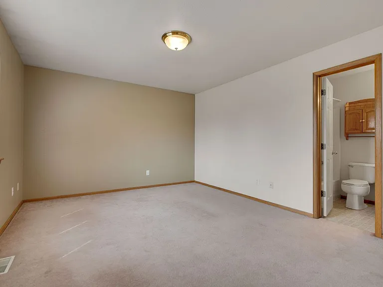 1385 Keywood Ct — Photo 14
