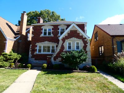 6223 N Lenox Ave, Chicago, IL, 60646