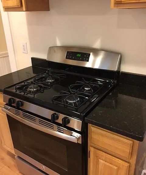 150 Washington St #2 — Photo 4