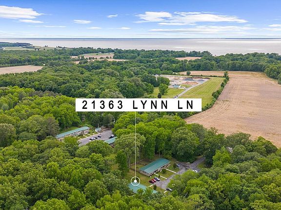2nd image of 21363 Lynn Ln