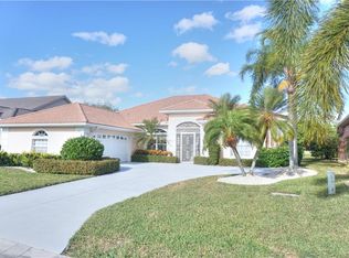 467 Fairway Isles Dr, Venice, FL 34285