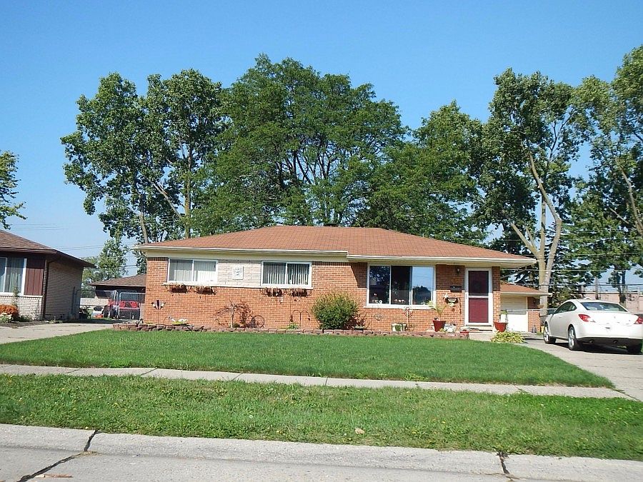 1st image of 28753 Malvina Dr