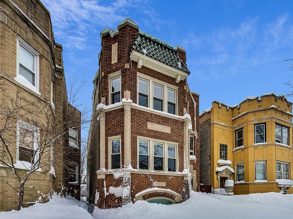 1st image of 5620 N Artesian Ave #2