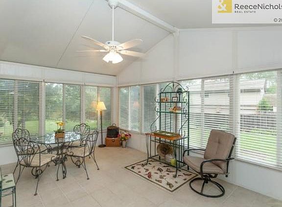 5th image of 6808 W 98th St