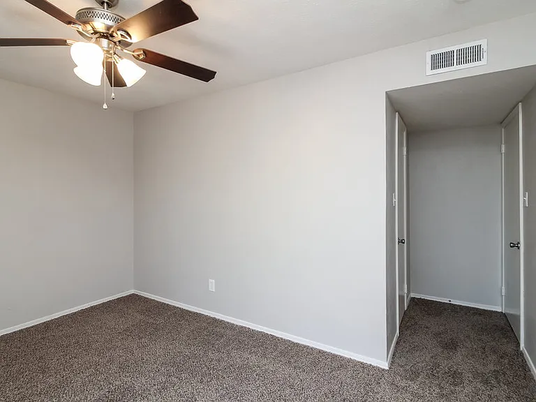 454 Kenya St — Photo 12