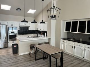 8208 Birmingham St, Bakersfield, CA